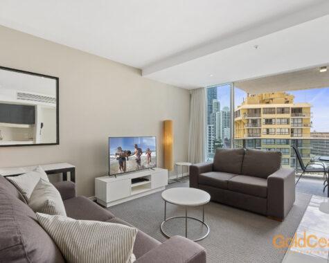 5 Pros & Cons of a Gold Coast Holiday Apartment Rental
